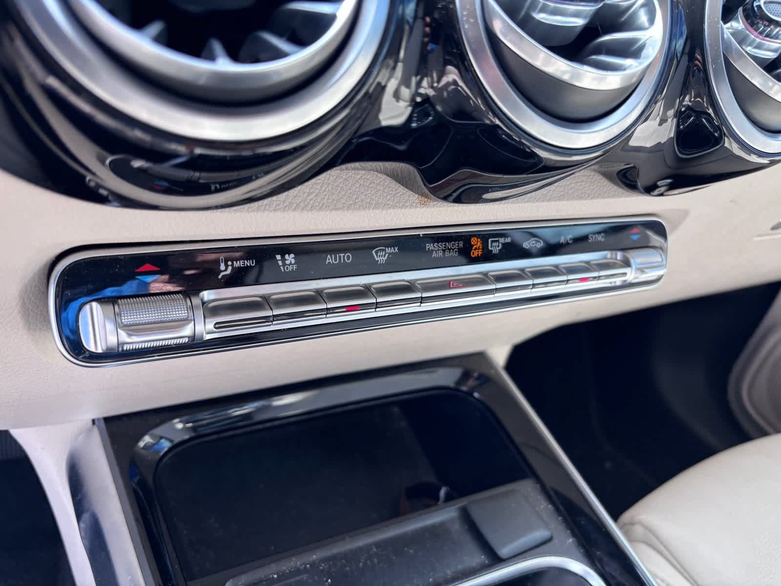 Used 2023 Mercedes-Benz GLB 250 4MATIC image 21