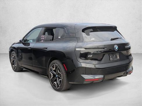 Used 2024 BMW iX xDrive50 w/ Premium Package AWD/4WD image 7