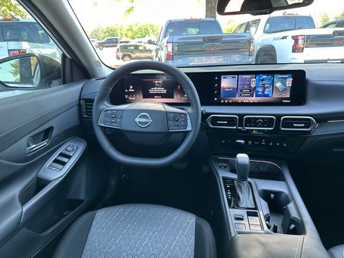 New 2026 Nissan Sentra SV w/ SV Convenience Package FWD image 19