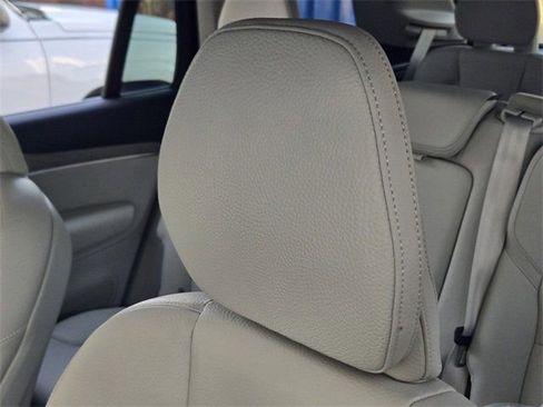 Used 2025 Volvo XC90 T8 Plus w/ Protection Package Premier image 22