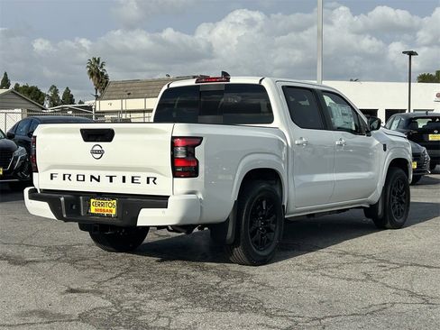 New 2026 Nissan Frontier SV image 4
