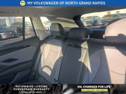 New 2026 Volkswagen Tiguan SE image 14