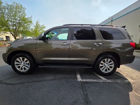 Used 2011 Toyota Sequoia Limited image 3