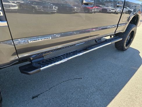 Used 2017 Ford F350 Lariat w/ Lariat Value Package AWD/4WD image 13
