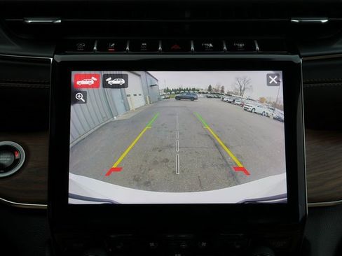 Used 2024 Jeep Grand Cherokee L Summit image 8