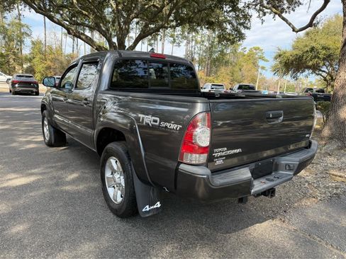 Used 2015 Toyota Tacoma 4x4 Double Cab image 3