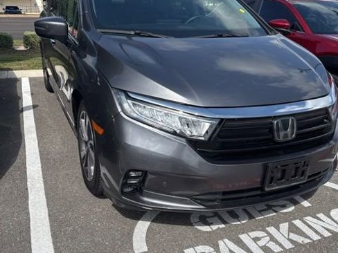 Used 2023 Honda Odyssey Touring image 3