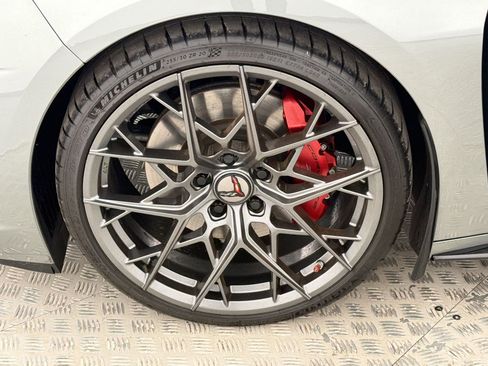 Used 2024 Chevrolet Corvette Stingray Premium Conv w/ Z51 Performance Package image 11