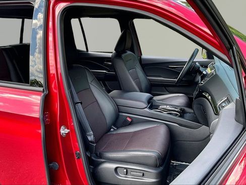 Certified 2025 Honda Ridgeline Black Edition image 20