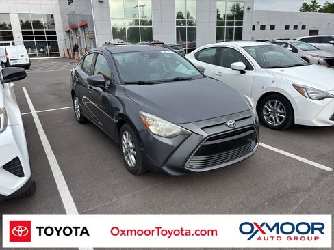 Used 2017 Toyota Yaris iA FWD image 1