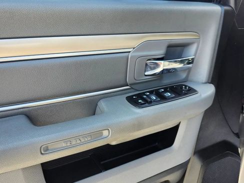 Used 2018 RAM 1500 Classic SLT AWD/4WD image 22