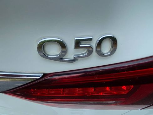 Used 2018 INFINITI Q50 Luxe RWD image 45