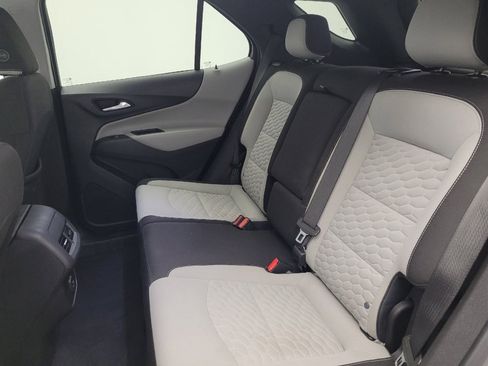 Used 2021 Chevrolet Equinox LT image 18