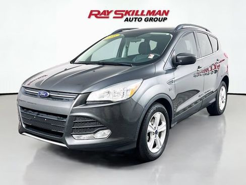 Used 2016 Ford Escape SE w/ Equipment Group 201A FWD image 3