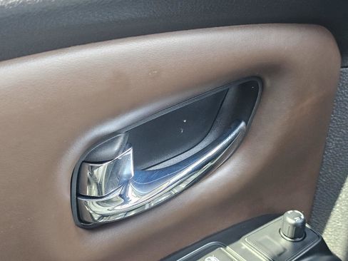 Used 2016 Nissan Titan Platinum Reserve image 9