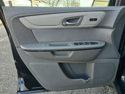 Used 2014 Chevrolet Traverse LTZ image 12