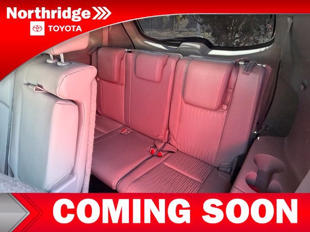 Used 2017 Toyota Highlander Plus FWD image 8