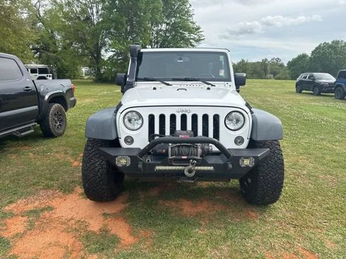 Used 2015 Jeep Wrangler Unlimited Sport w/ Quick Order Package 24S AWD/4WD image 11