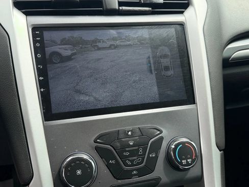 Used 2013 Ford Fusion SE FWD image 18