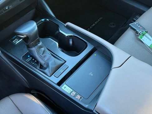 Certified 2023 Lexus ES 350 w/ Premium Package image 33