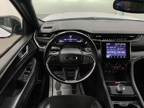 Used 2021 Jeep Grand Cherokee L Laredo AWD/4WD image 14