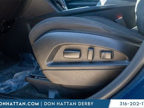 Used 2017 Chevrolet Equinox LT w/ Convenience Package image 17