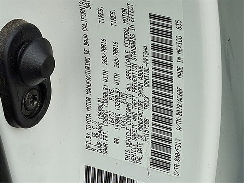 Certified 2023 Toyota Tacoma TRD Off-Road image 26