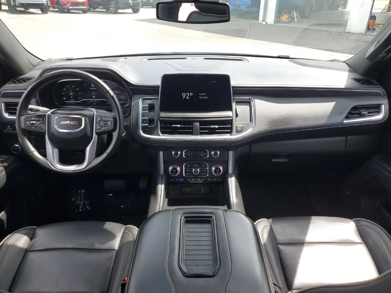 Used 2024 GMC Yukon SLT AWD/4WD image 11