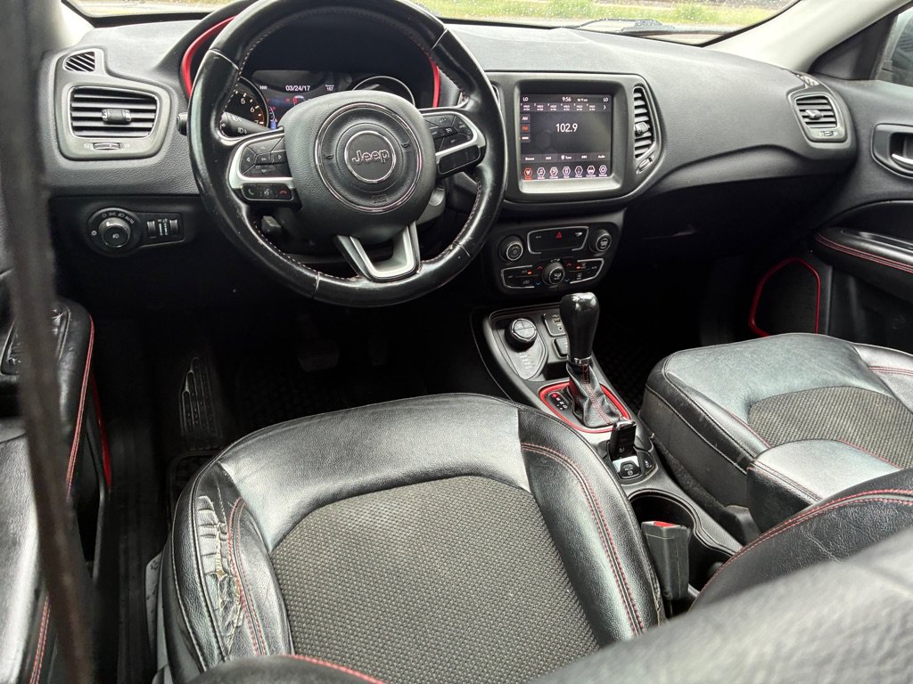 Used 2020 Jeep Compass Trailhawk AWD/4WD image 17