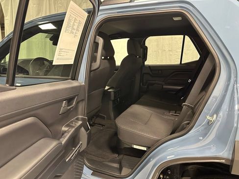 Used 2025 Toyota 4Runner SR5 AWD/4WD image 43