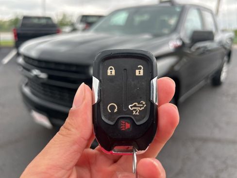 Used 2021 Chevrolet Silverado 1500 RST AWD/4WD image 46