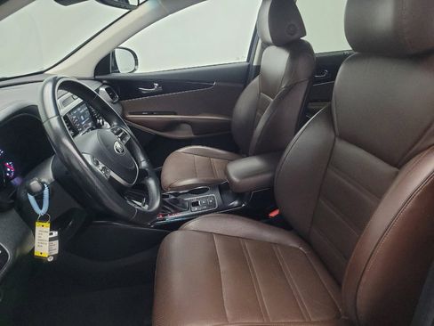 Used 2019 Kia Sorento SX image 17