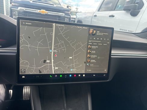 Used 2021 Tesla Model S Plaid image 20