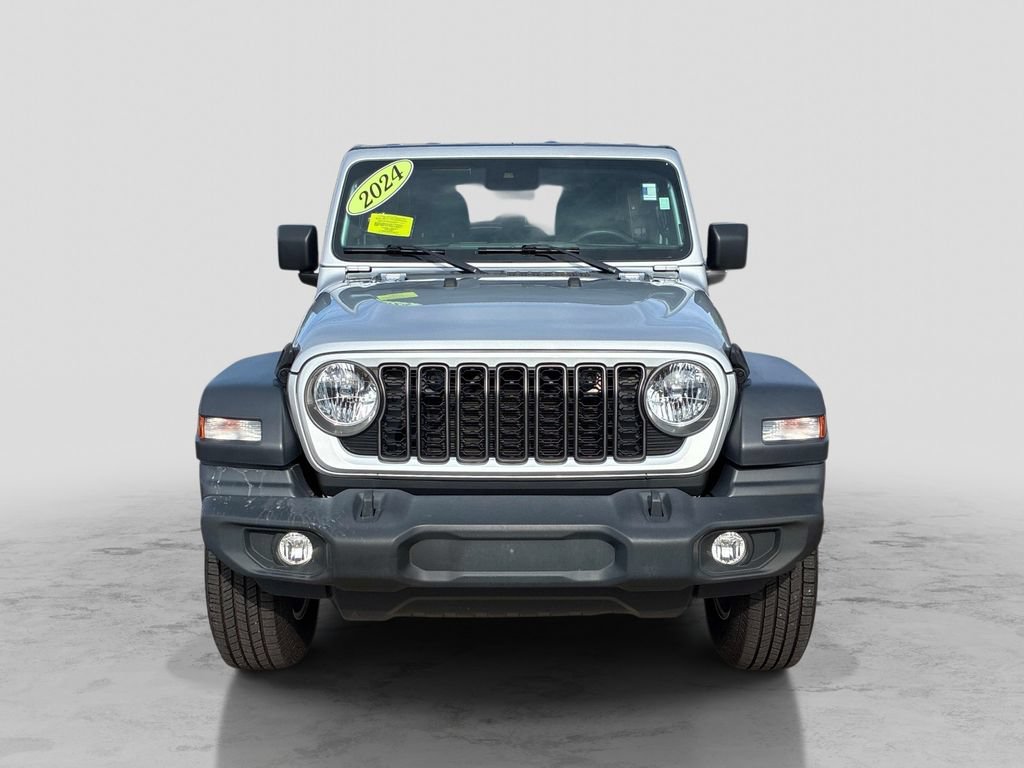 Used 2024 Jeep Wrangler Unlimited Sport AWD/4WD image 2