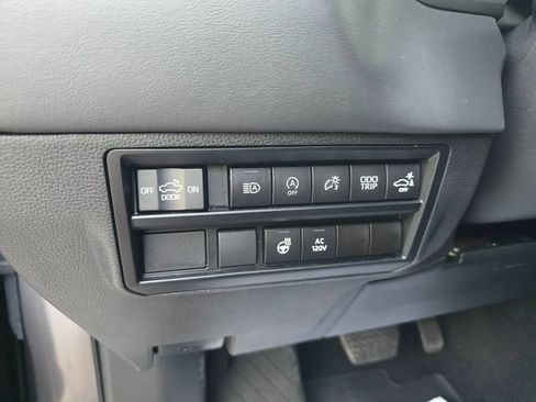 Used 2023 Toyota Tundra Platinum RWD image 32
