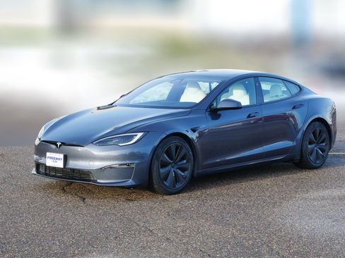 Used 2022 Tesla Model S image 1