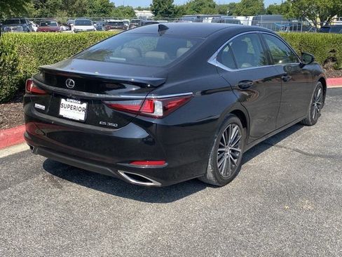 Used 2024 Lexus ES 350 w/ Premium Package FWD image 3