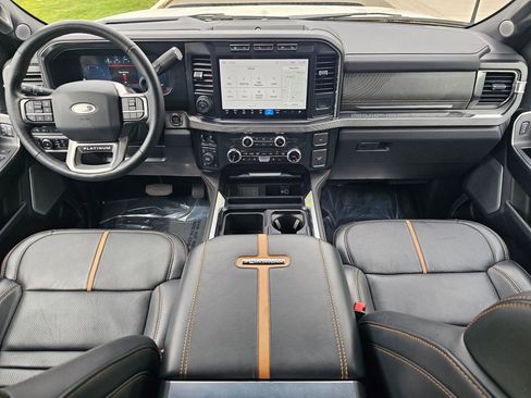 Used 2023 Ford F250 Platinum AWD/4WD image 18