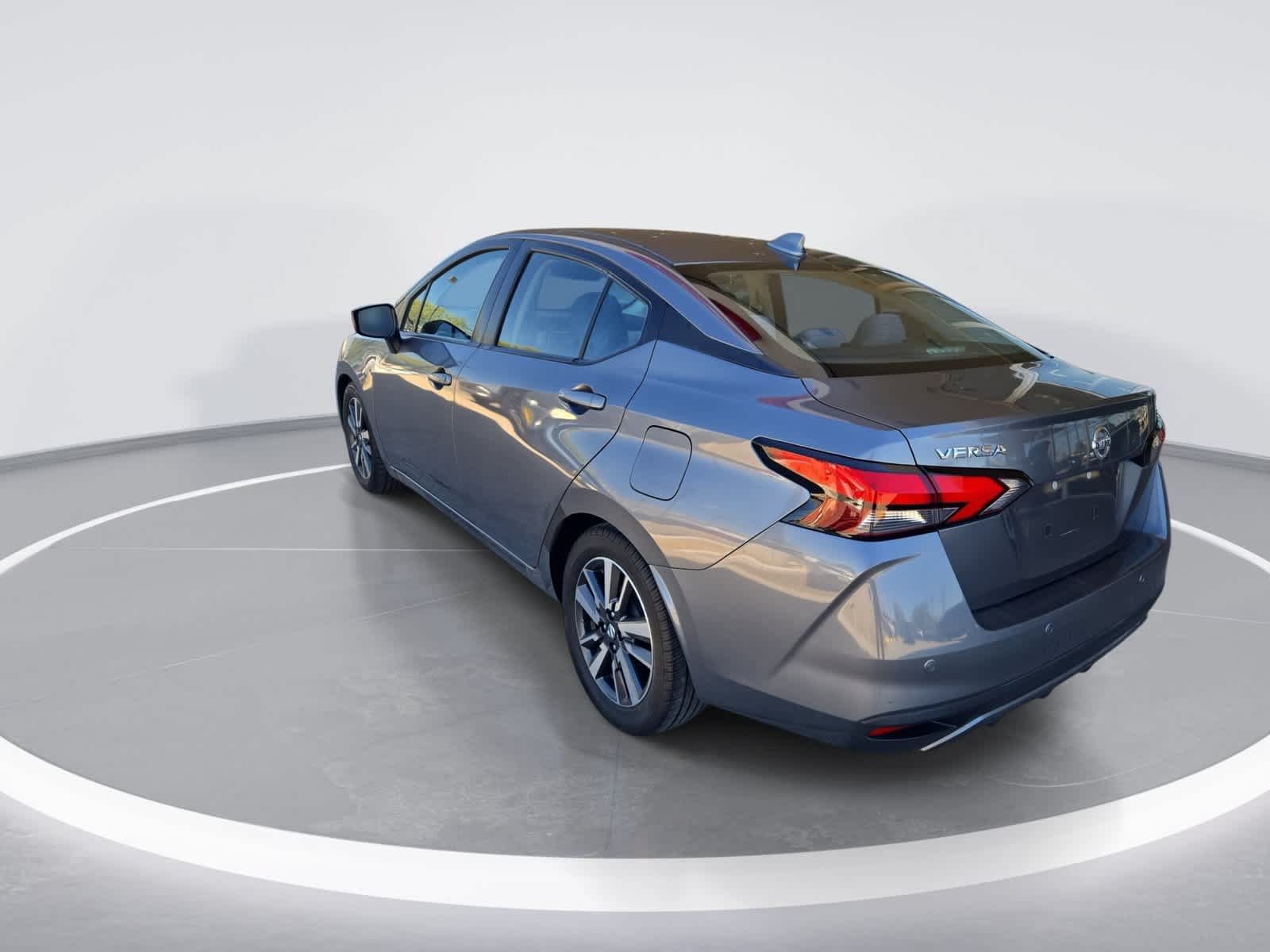 Used 2020 Nissan Versa SV FWD image 6