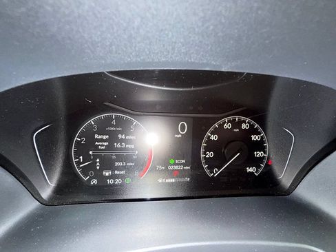Used 2025 Honda Pilot Sport image 32