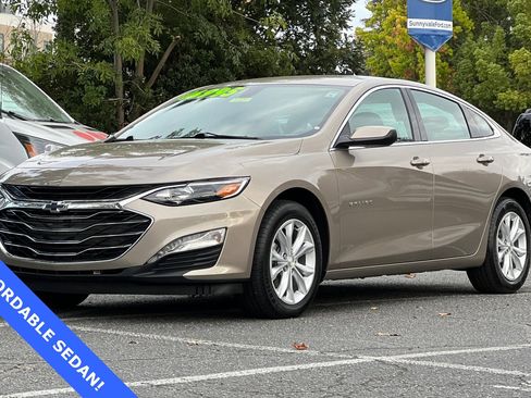 Used 2022 Chevrolet Malibu LT image 9