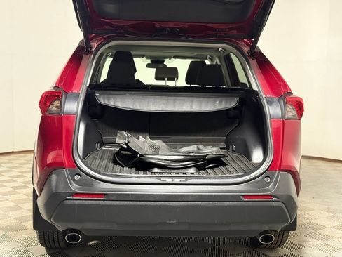 Used 2020 Toyota RAV4 XLE w/ Convenience Package AWD/4WD image 6