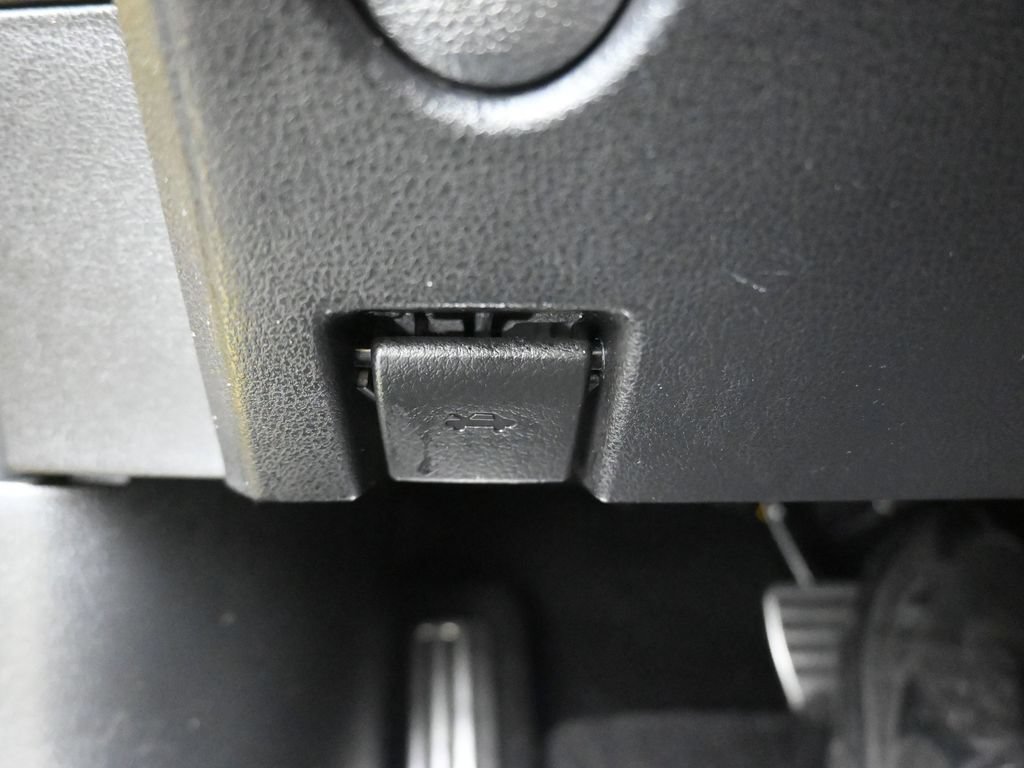 Used 2023 Nissan Z w/ Floor Mat Package (L93) RWD image 27
