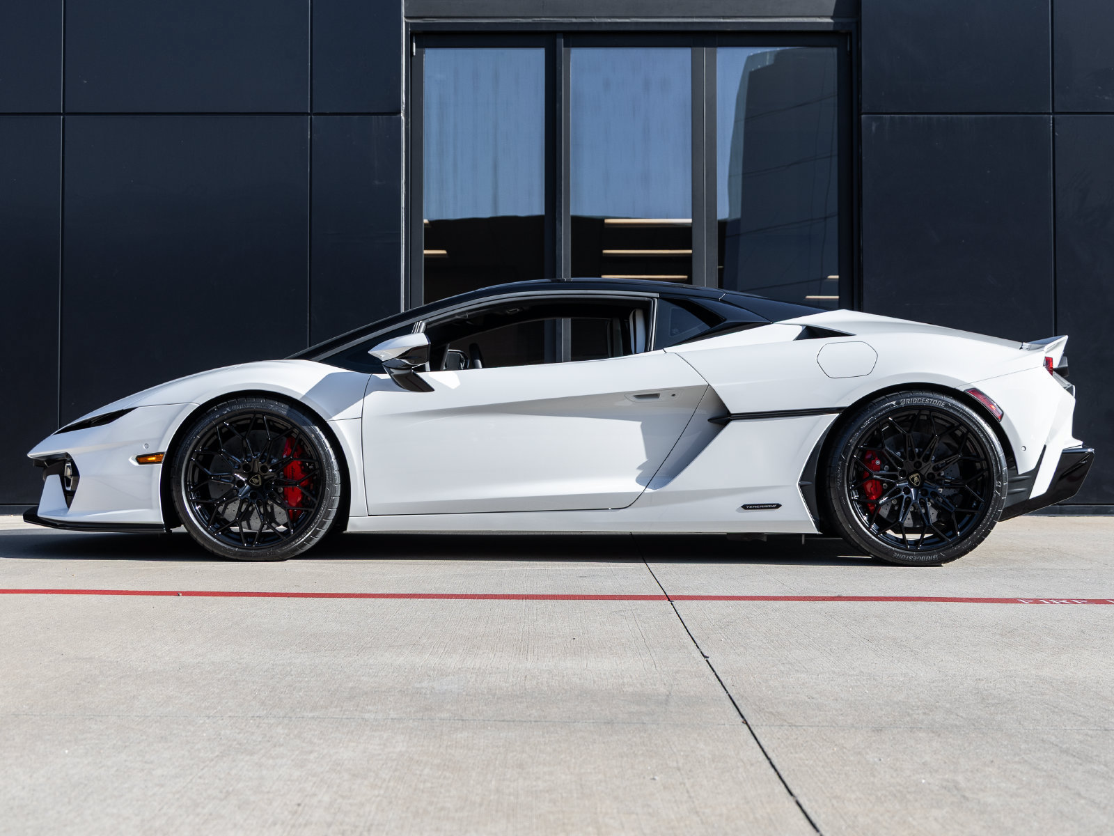 Used 2026 Lamborghini Temerario AWD/4WD image 9
