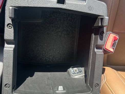 Used 2020 Jeep Wrangler Unlimited Sahara AWD/4WD image 23