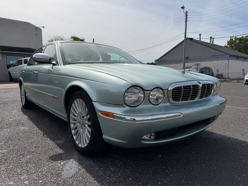 Used 2005 Jaguar XJ8 L image 3