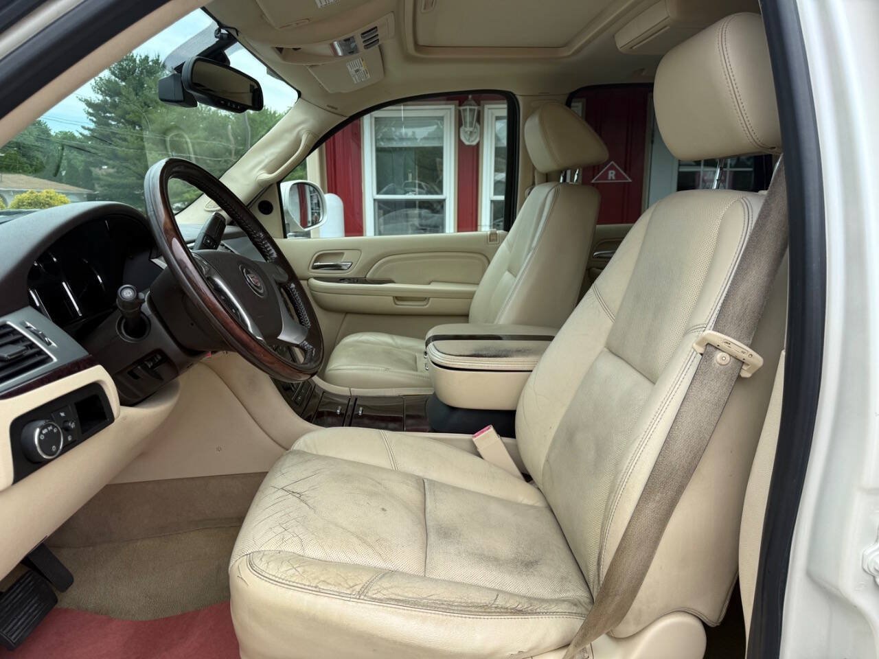 Used 2008 Cadillac Escalade AWD image 5