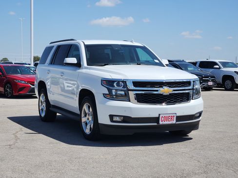 Used 2015 Chevrolet Tahoe LT w/ Luxury Package RWD image 3