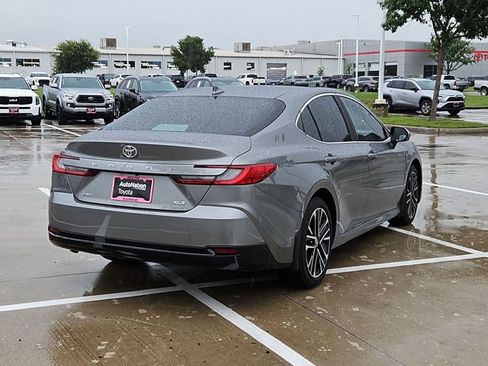 Used 2026 Toyota Camry XLE FWD image 5