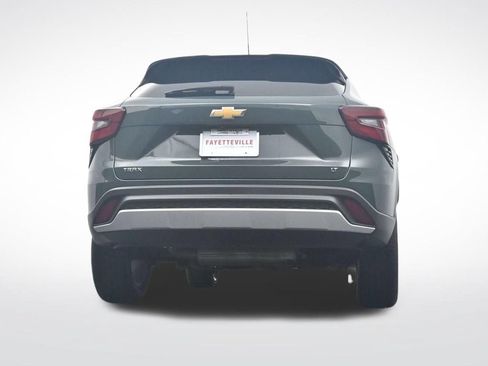 Used 2025 Chevrolet Trax LT FWD image 34